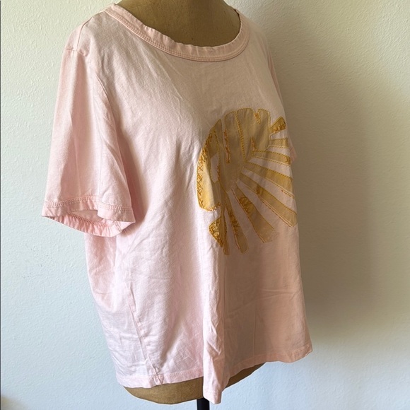 Daily Practice sz XL Pink T-Shirt with Gold Sun Graphic embroidery great cond - Picture 3 of 5